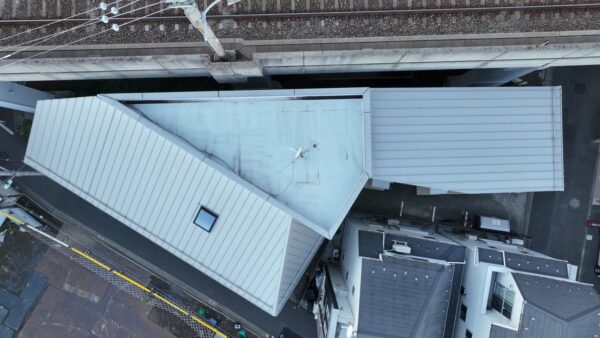 東京都大田区にてFRP防水工事〈アパート屋上の改修工事〉の施工前写真